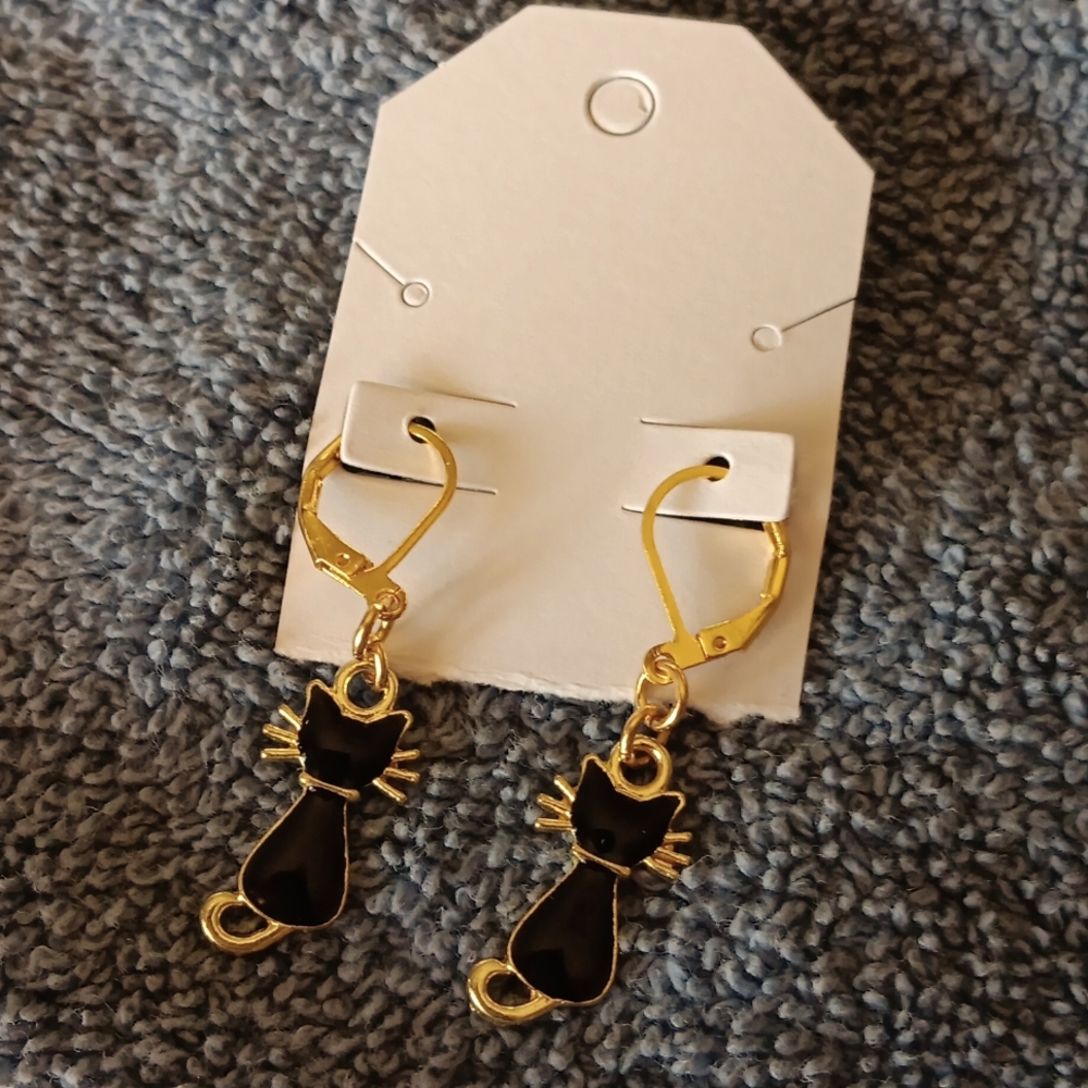 18k Gold Kitty Earrings